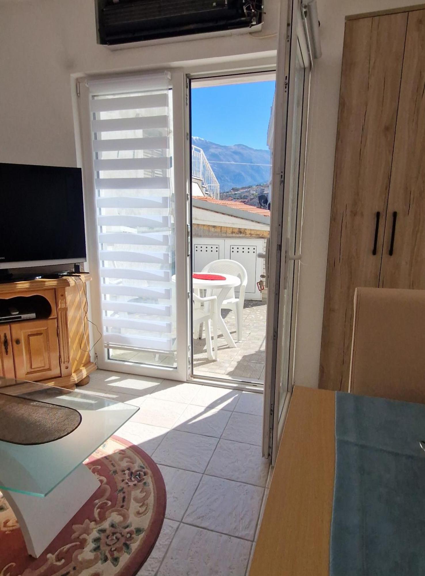 Seaside Apartments And Rooms Котор Экстерьер фото