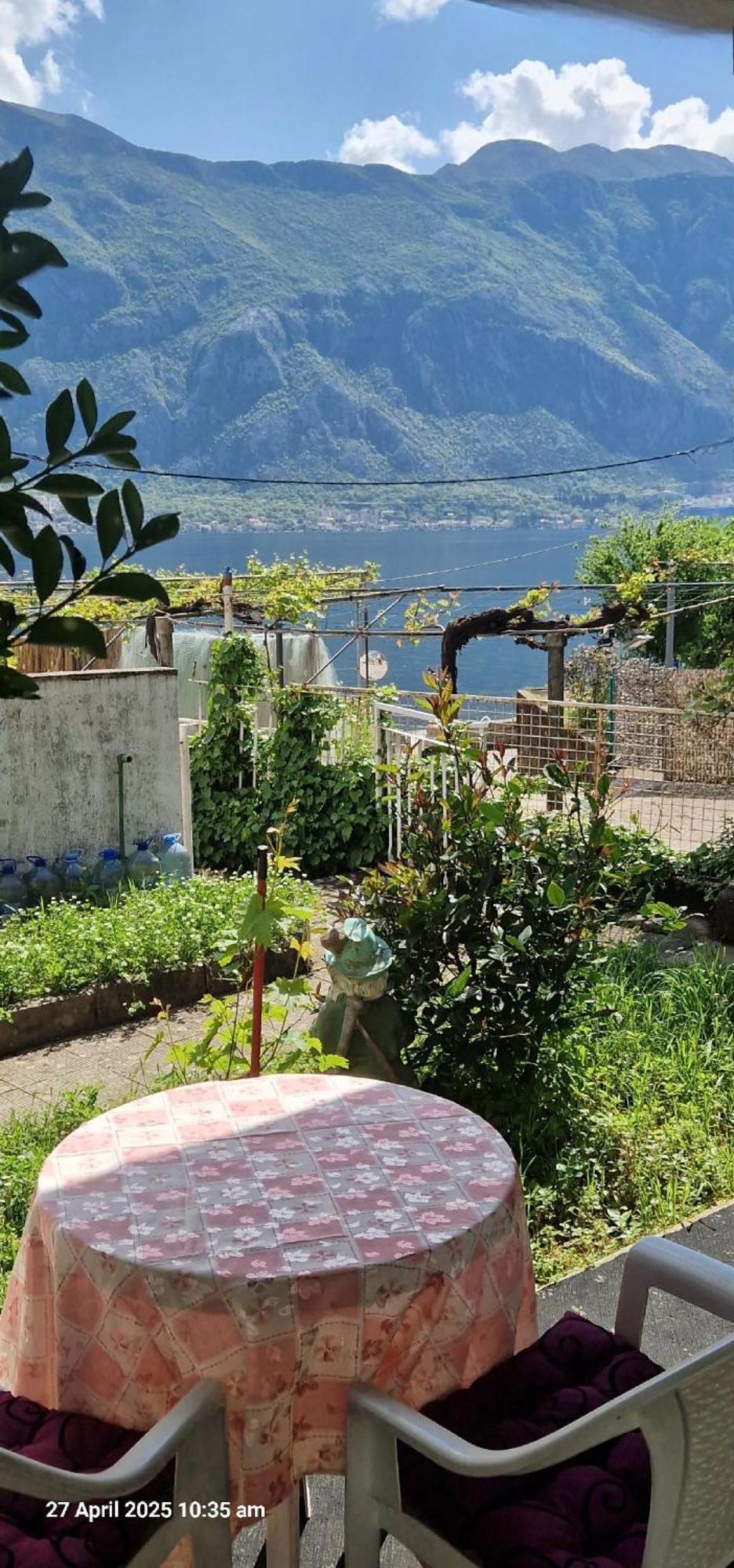 Seaside Apartments And Rooms Котор Экстерьер фото