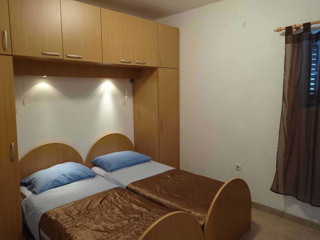 Seaside Apartments And Rooms Котор Экстерьер фото