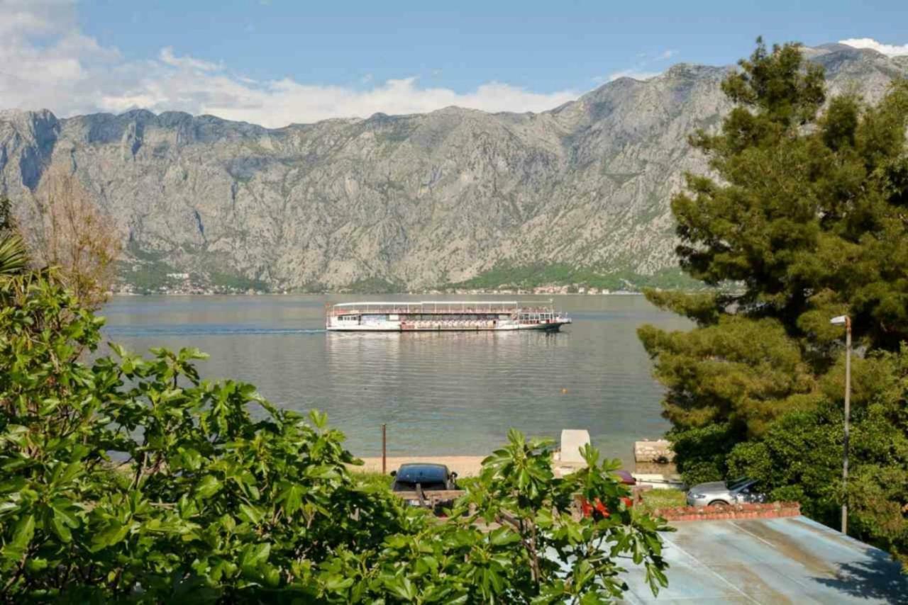 Seaside Apartments And Rooms Котор Экстерьер фото